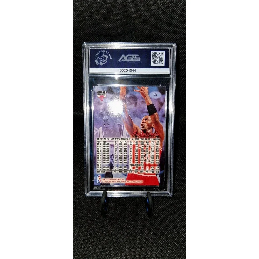 RARE MINT 1996-97 Fleer Ultra Michael Jordan #16 Graded Basketball Trading Card